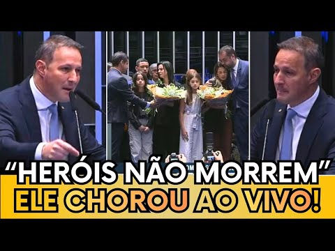 💥 EMOCIONANTE: DERRITE NÃO SEGURA AS LÁGRIMAS AO DEFENDER POLICIAIS E FAZ HOMENAGEM AS FAMILIAS!