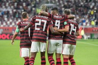 Bruno Henrique, Gabigol e Arrascaeta igualam marca de Zico e Júnior no Flamengo