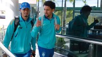 Seleção desembarca em Salvador para enfrentar o Uruguai; veja a programação