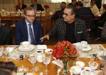 Eduardo Paes é acusado de Favorecer Evangélicos no réveillon carioca